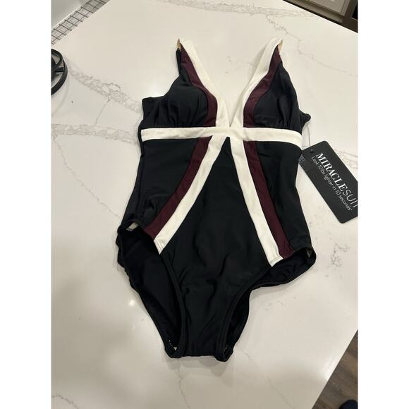 NWT Miraclesuit SHIRAZ Sz 24W Spectra Trilogy One-Piece Swimsuit Slimming V Neck - Picture 6 of 9